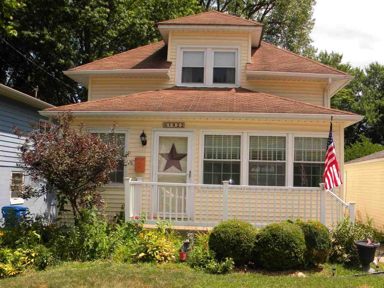 1822 36TH Street - Photo 1