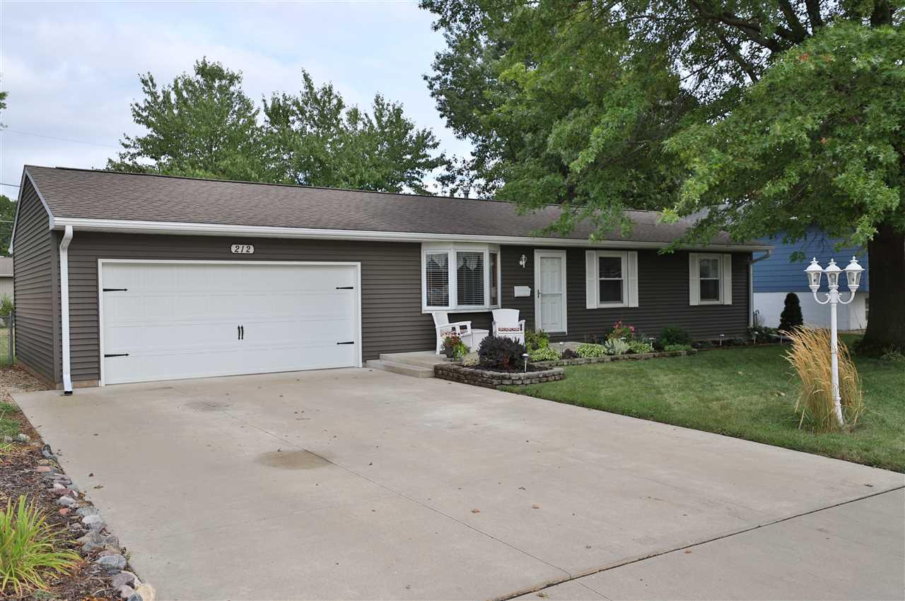 212 Ridgewood Drive - Photo 1