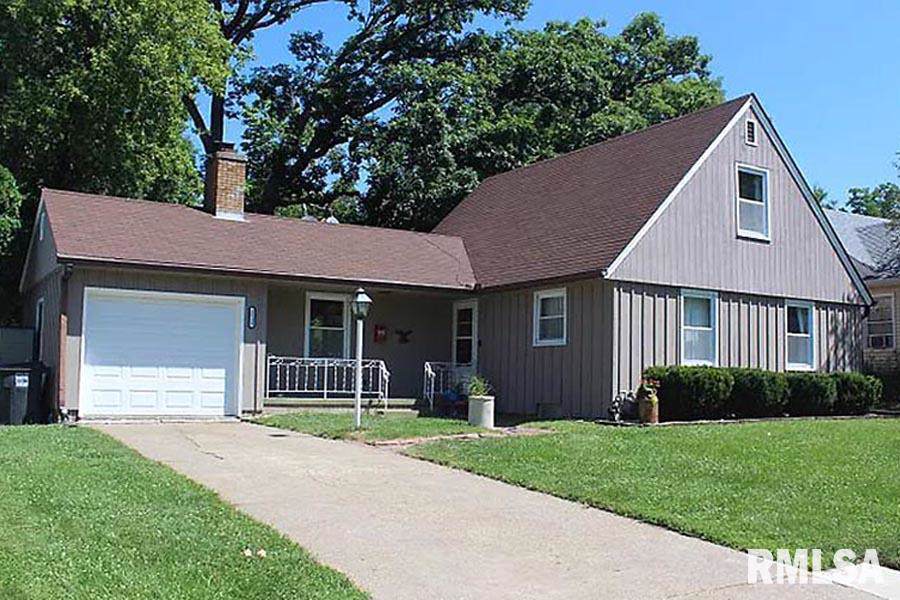 2513 30TH Avenue Court - Photo 1