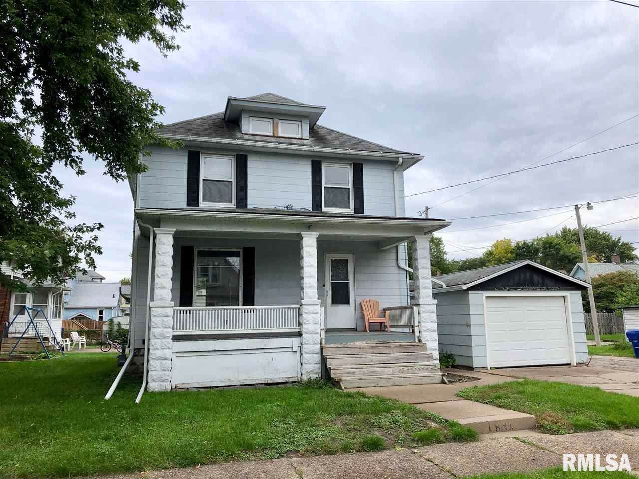 1841 5TH Street - Photo 1