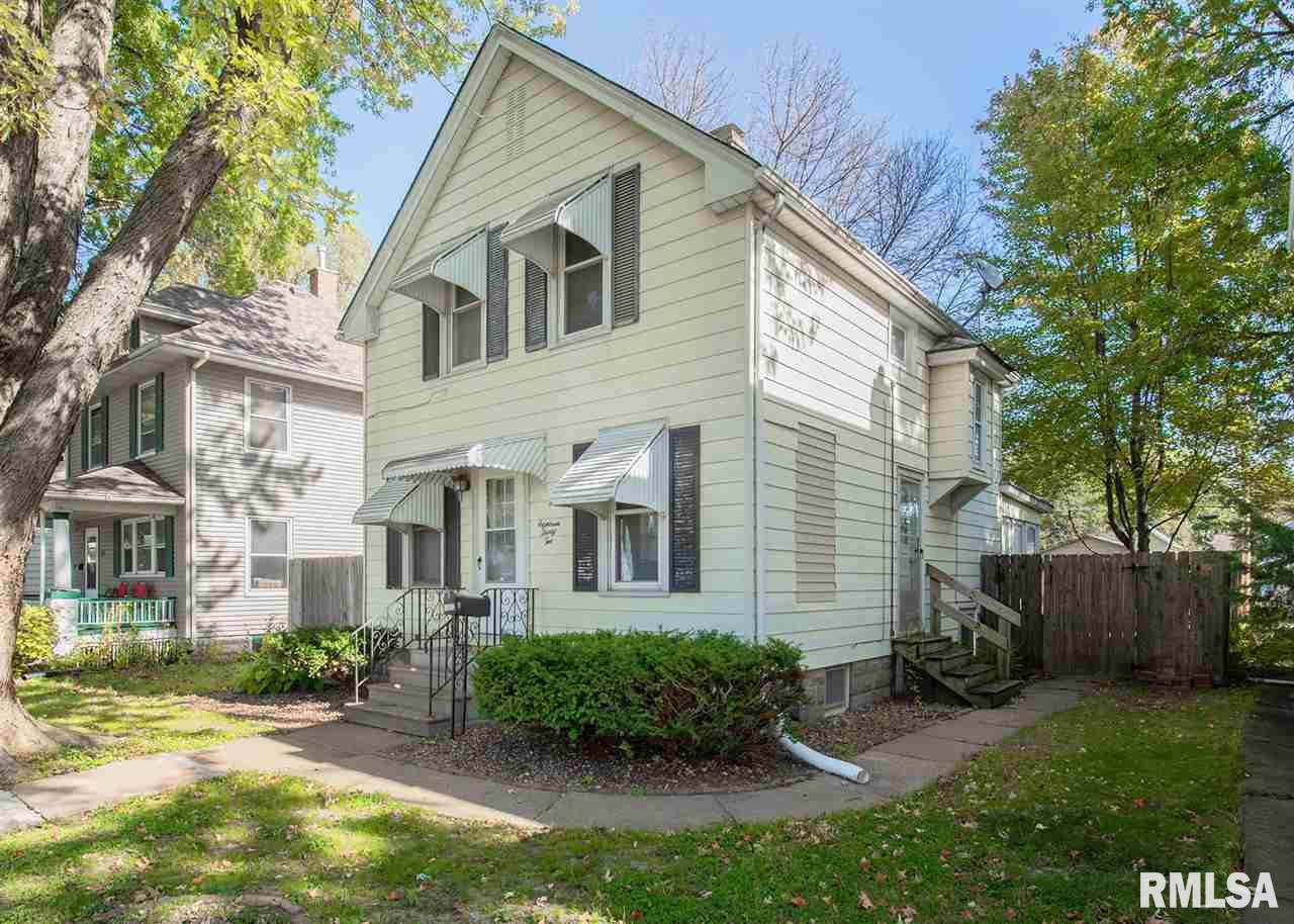 1832 11TH Street - Photo 1
