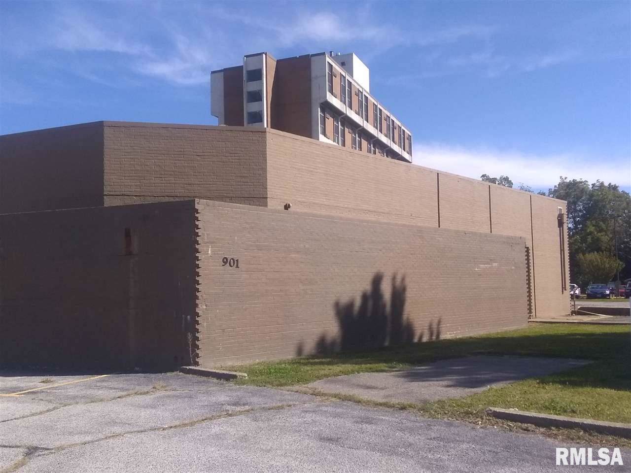 901 Jefferson - Photo 1