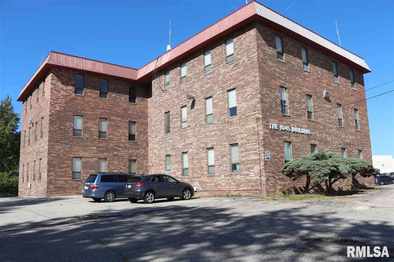 1045 Outer Park - Photo 1