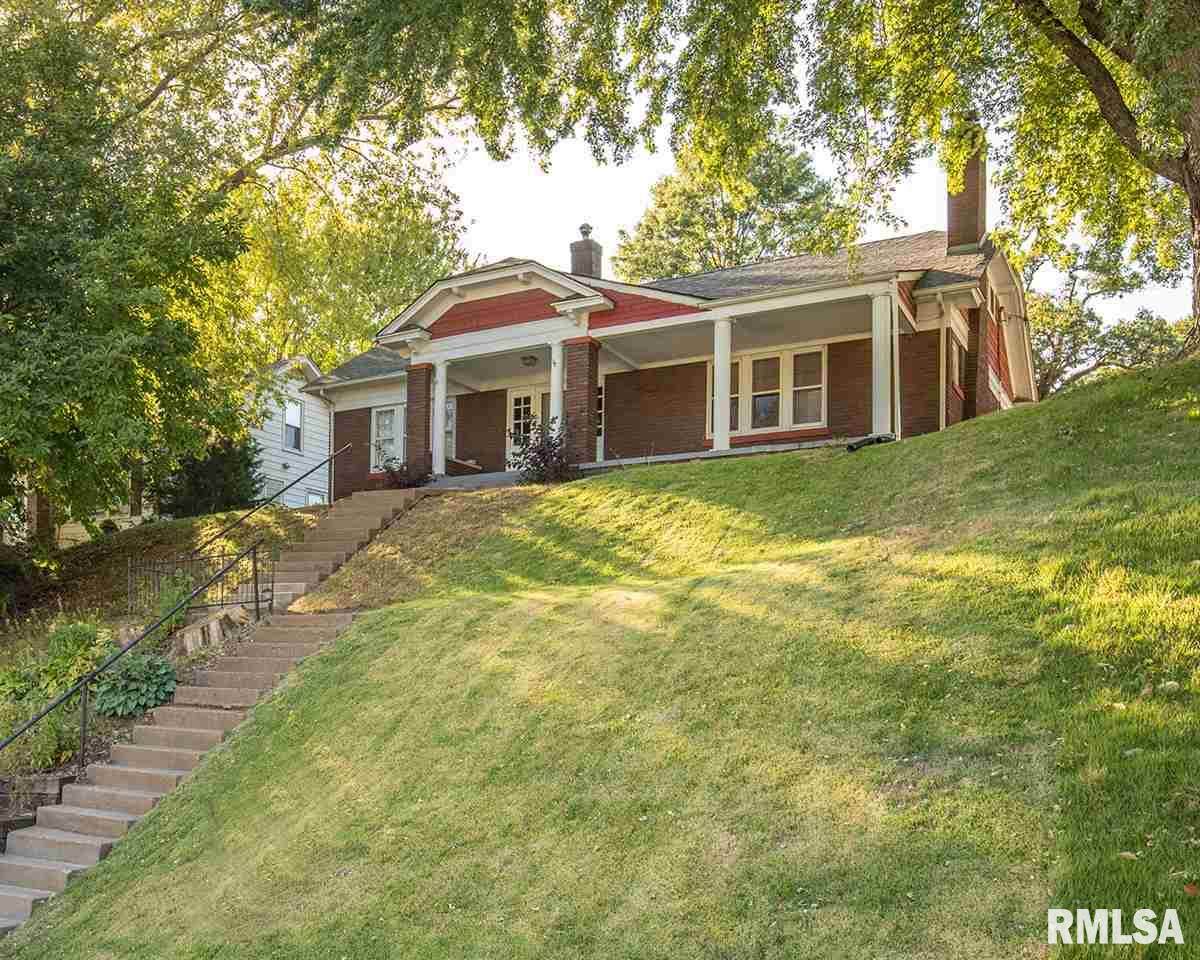 2516 Middle Road - Photo 1