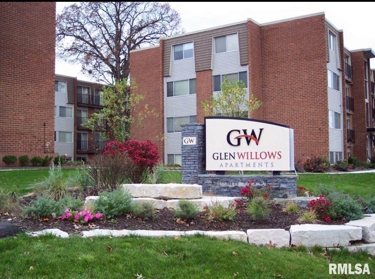 1412 Glen - Photo 1