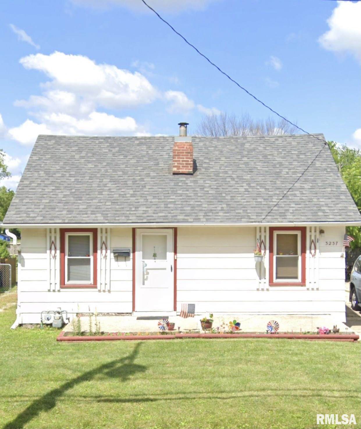 3237 Douglas Avenue - Photo 1