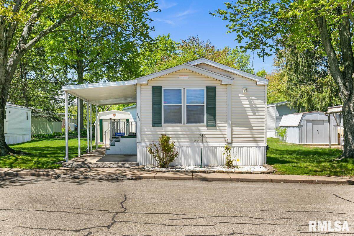 211 White Oak - Photo 1