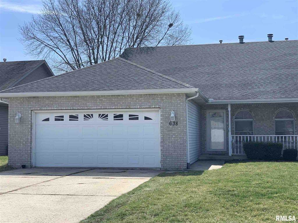 638 Oakbrook - Photo 1
