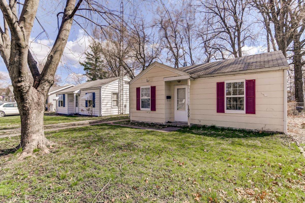 1900 20TH Street - Photo 1