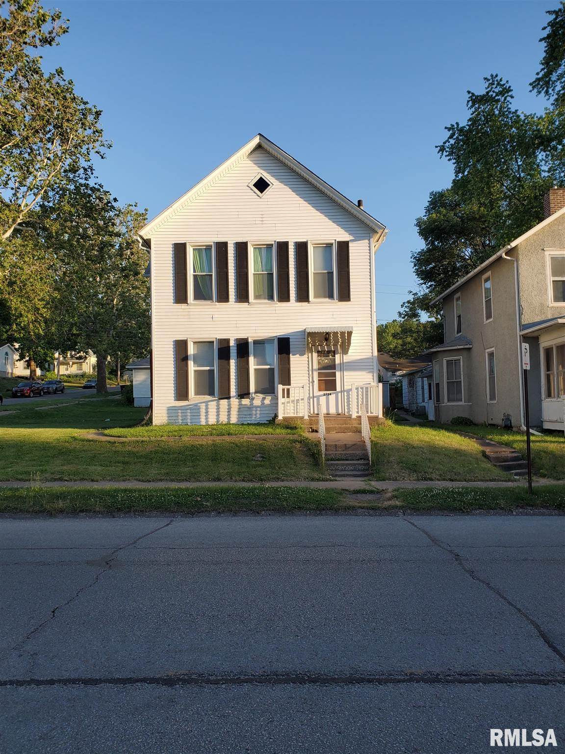 2734 7TH Avenue - Photo 1