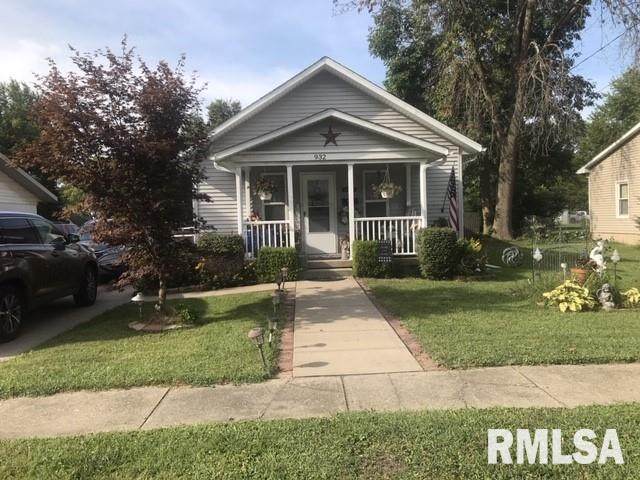 932 Ash Street - Photo 1