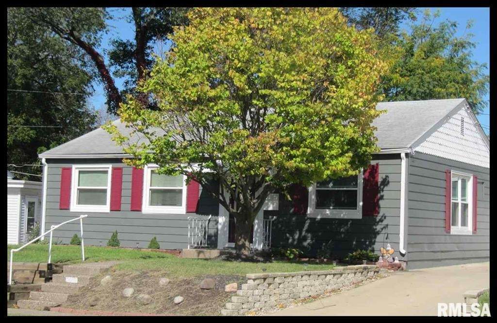 950 40TH Street - Photo 1