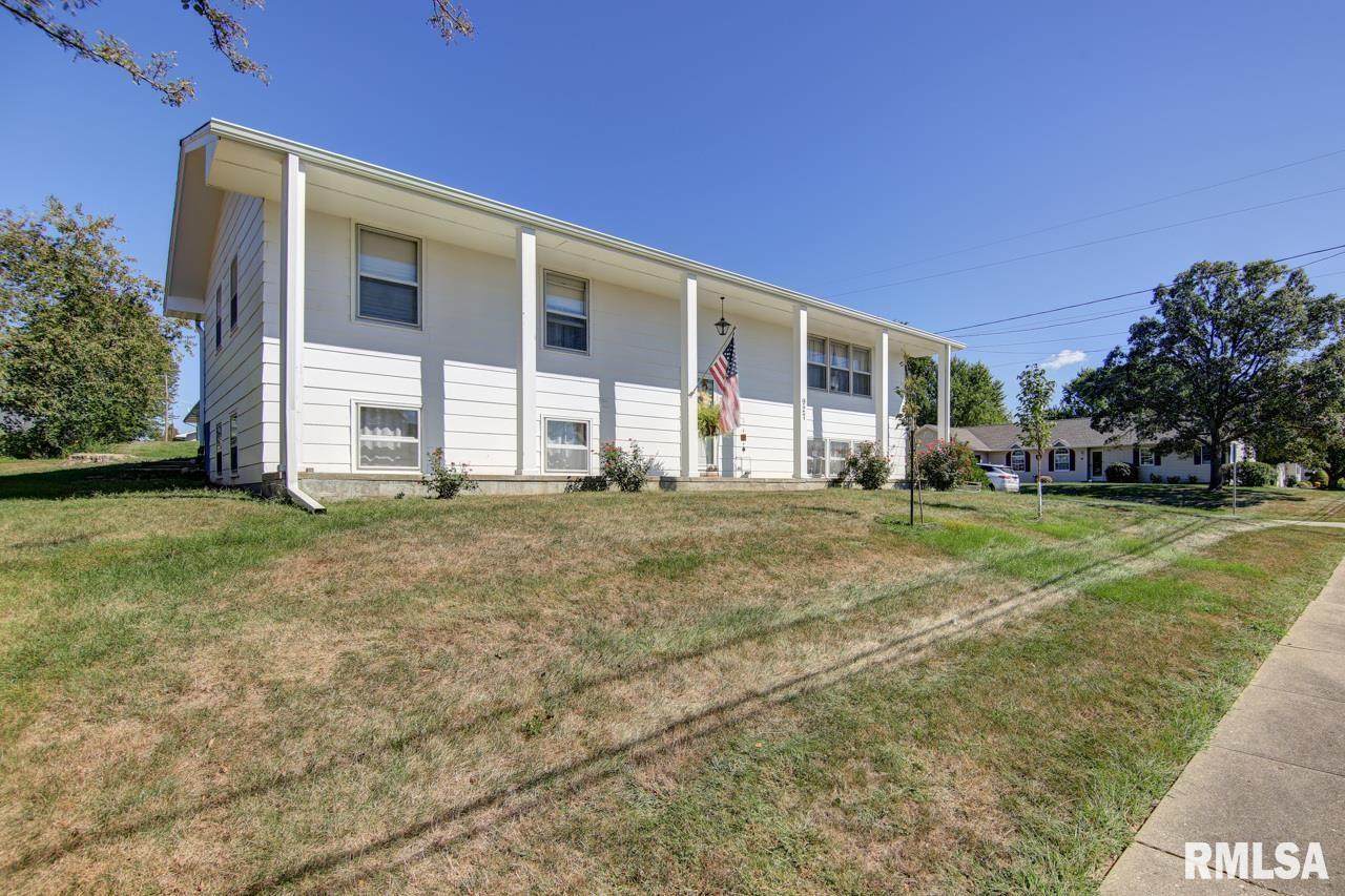 927 3RD Avenue - Photo 1