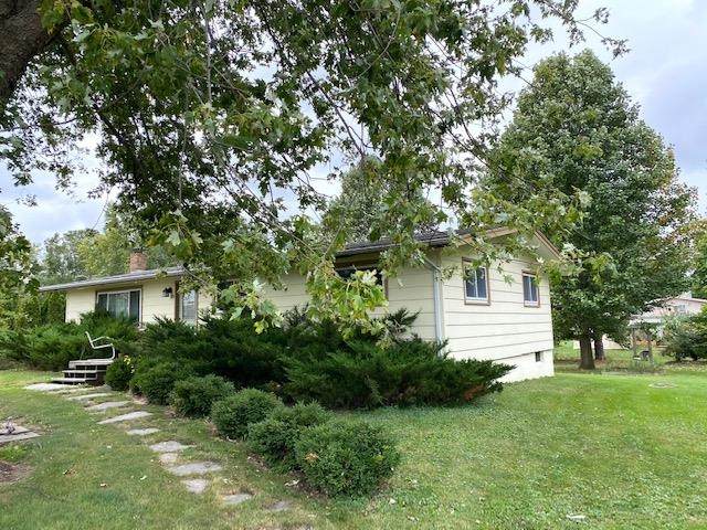305 Dixon Street - Photo 1