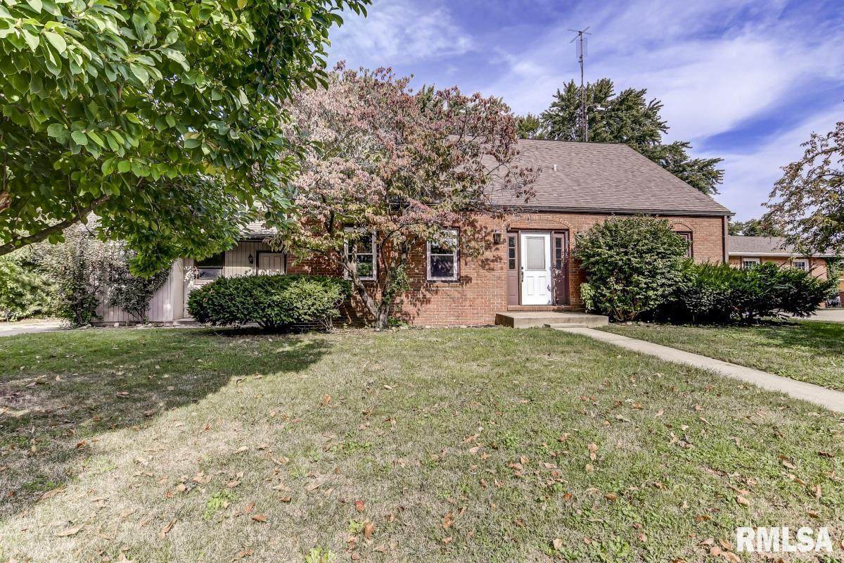 2601 Lawrence Avenue - Photo 1