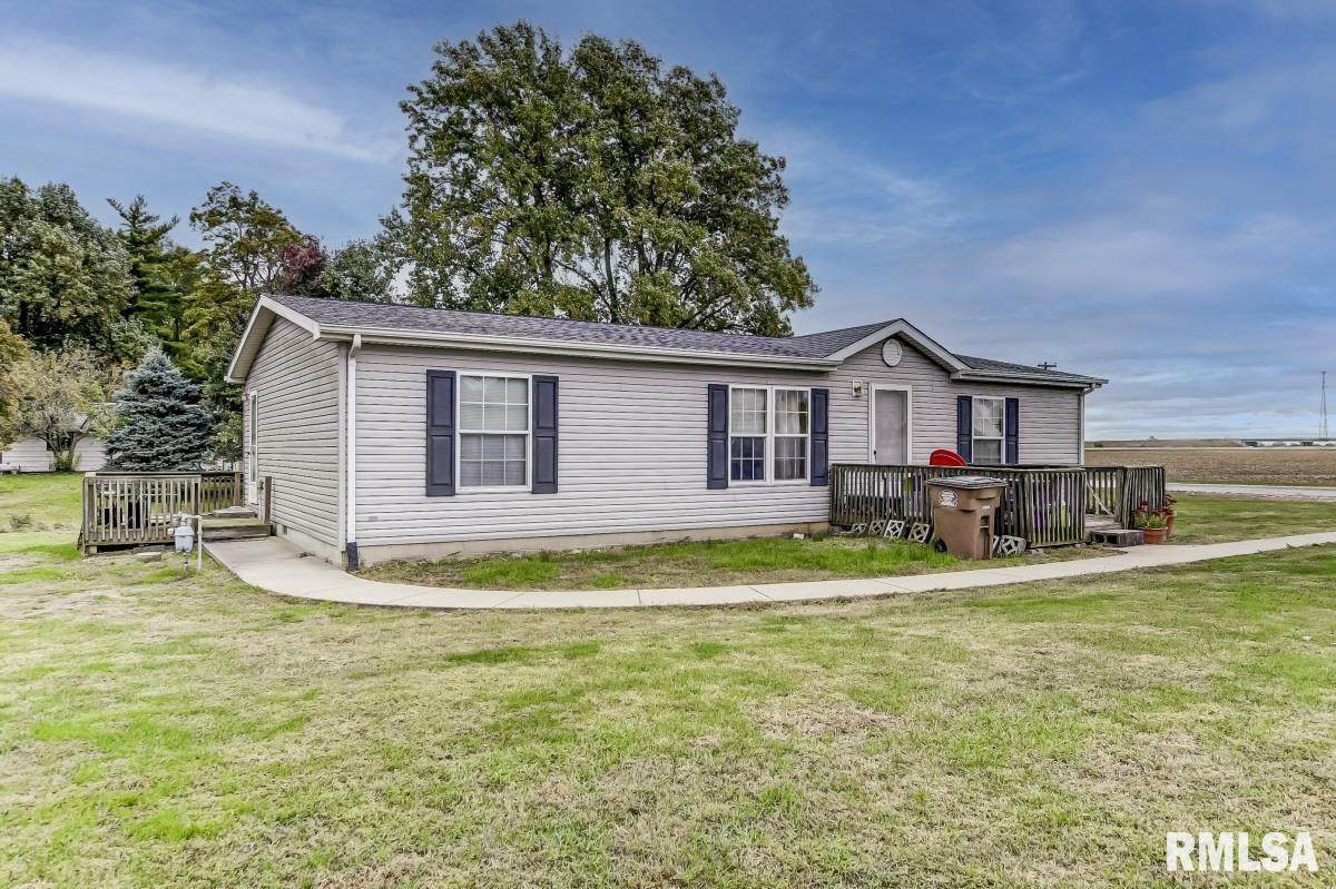 163 Rhodes Avenue - Photo 1