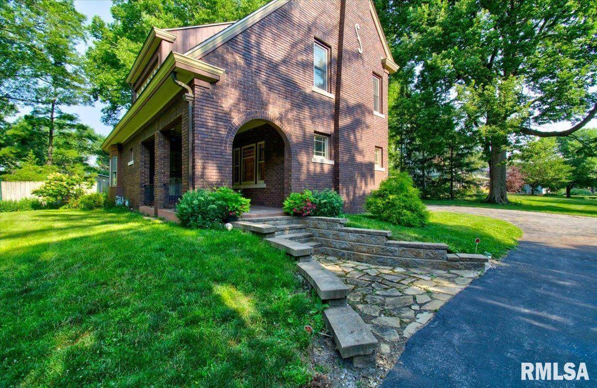 1137 Rantoul Street - Photo 1