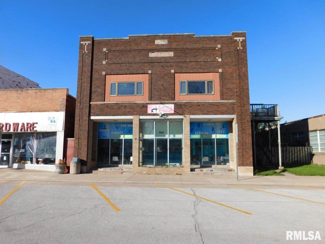1004 4TH Street - Photo 1