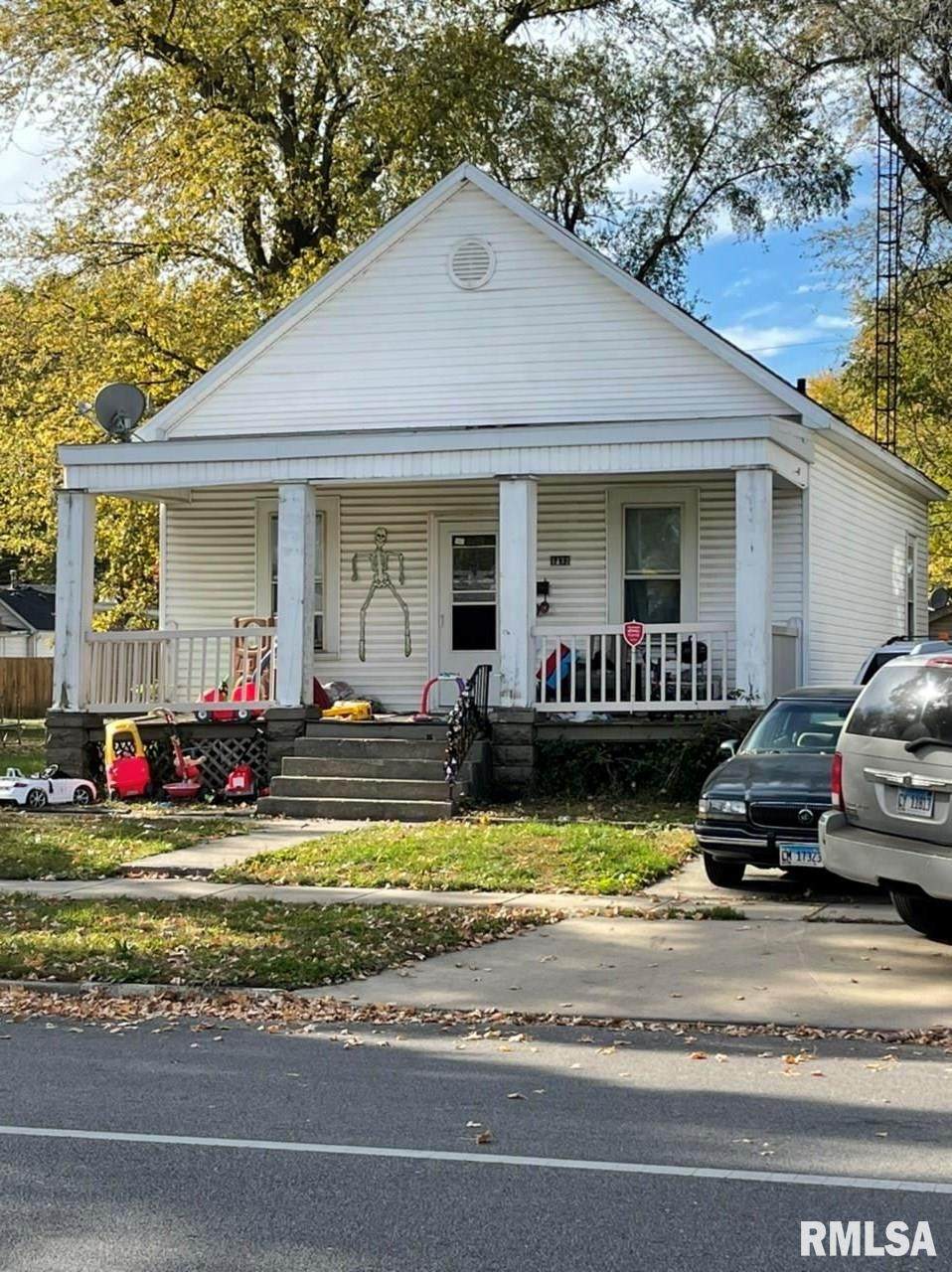 1173 4TH Street - Photo 1
