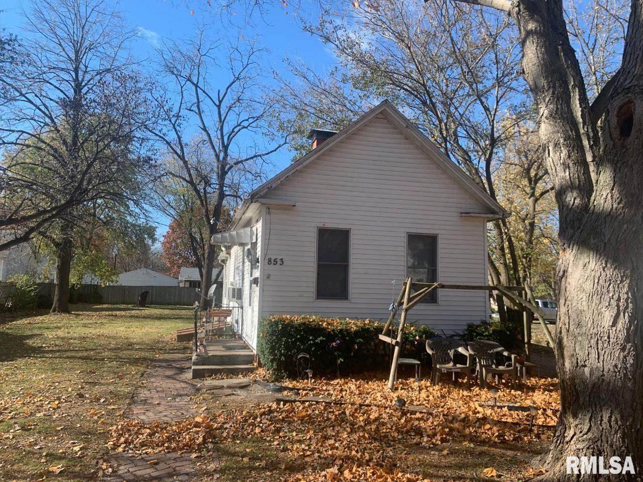 853 Prairie Street - Photo 1