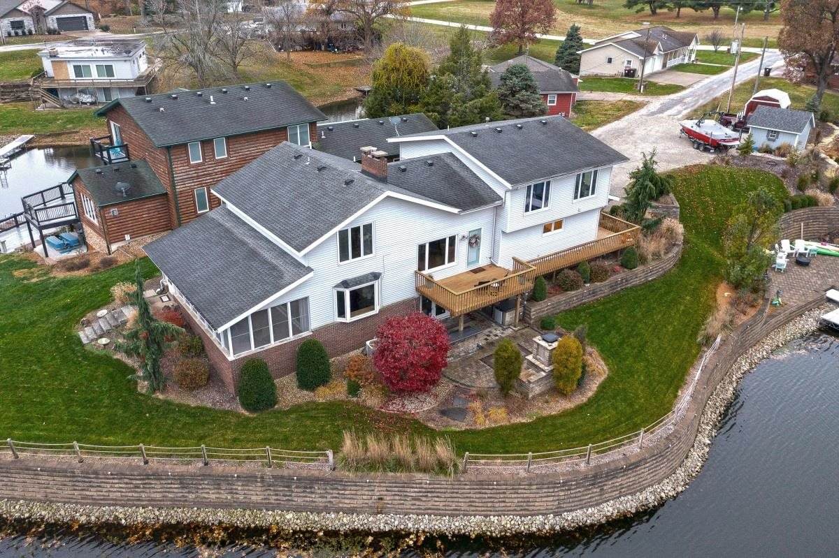 301 Dogwood Place - Photo 1