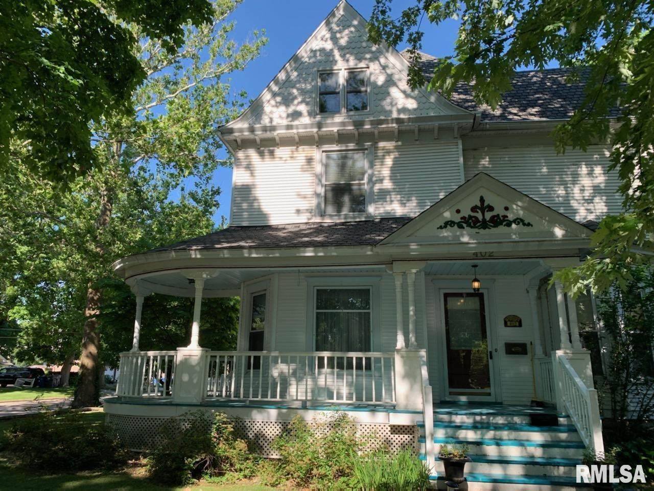 402 2ND Street - Photo 1