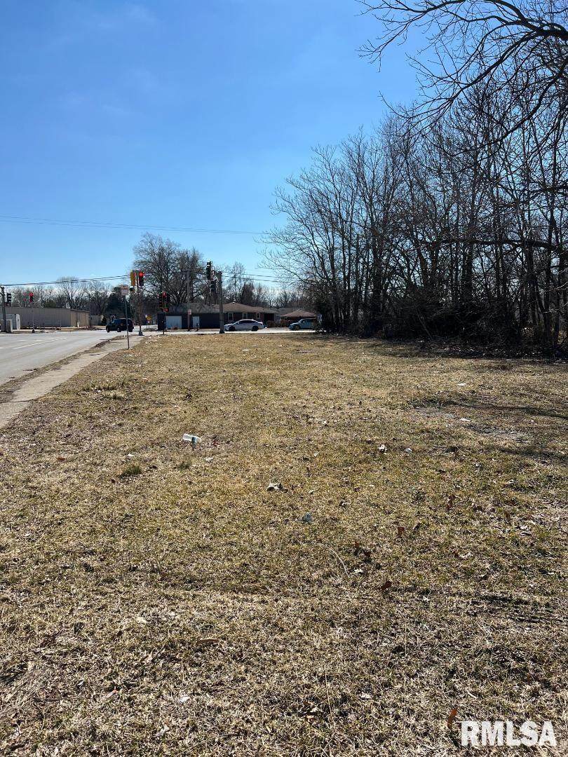 2331 South Grand Avenue - Photo 1