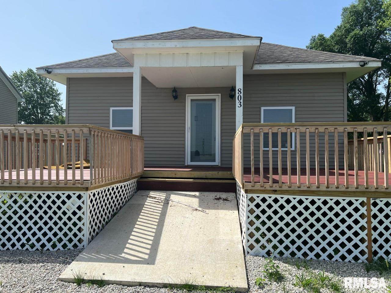 803 Midland Boulevard - Photo 1
