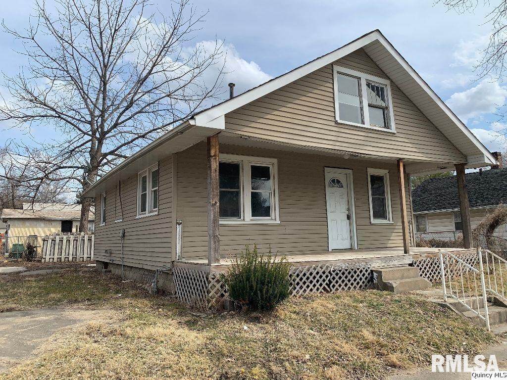 910 3RD Street - Photo 1