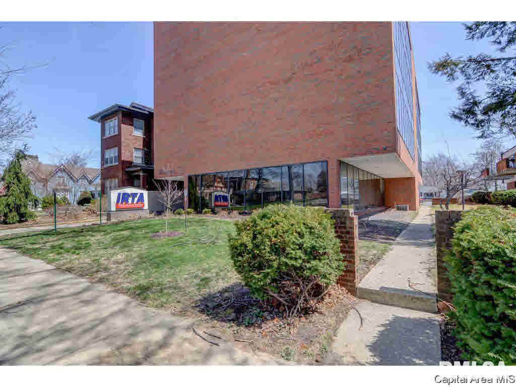 828 2ND Street - Photo 1