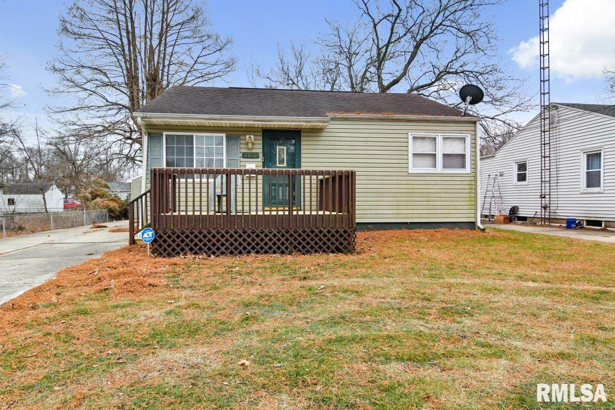 2920 Elliott Avenue - Photo 1