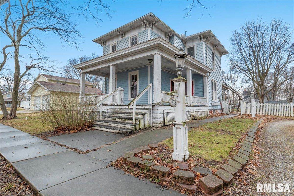 213 Jones Street - Photo 1