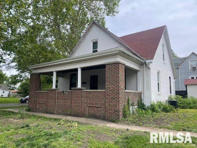 930 8TH Street - Photo 1