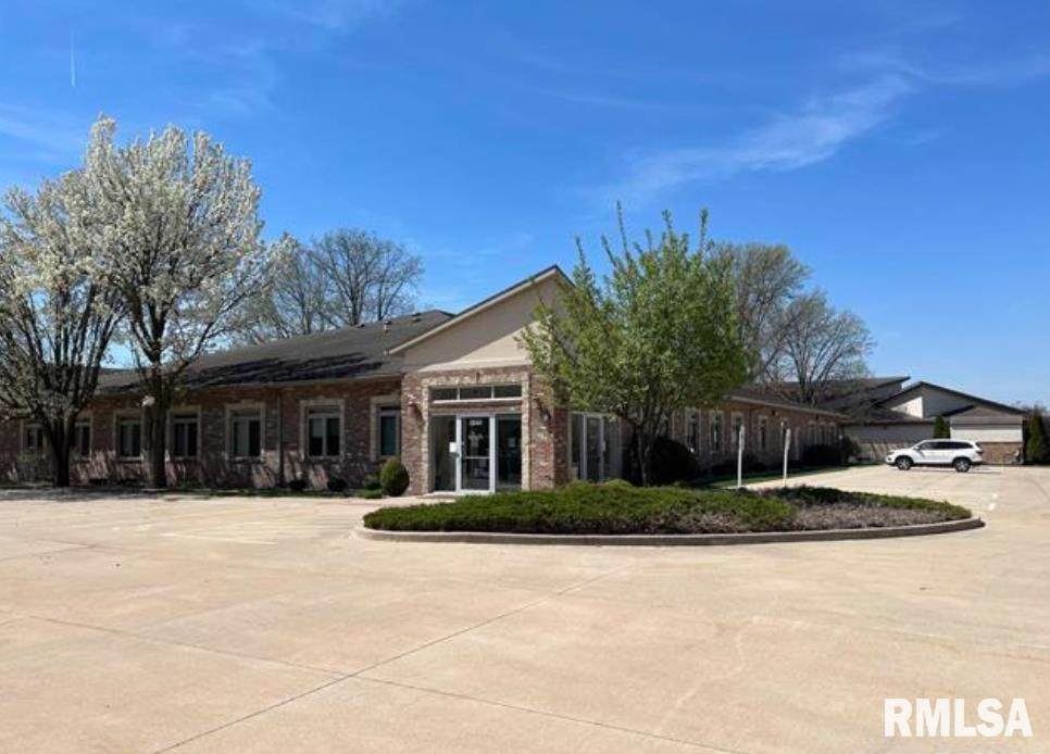 3243 Meadowbrook Road - Photo 1
