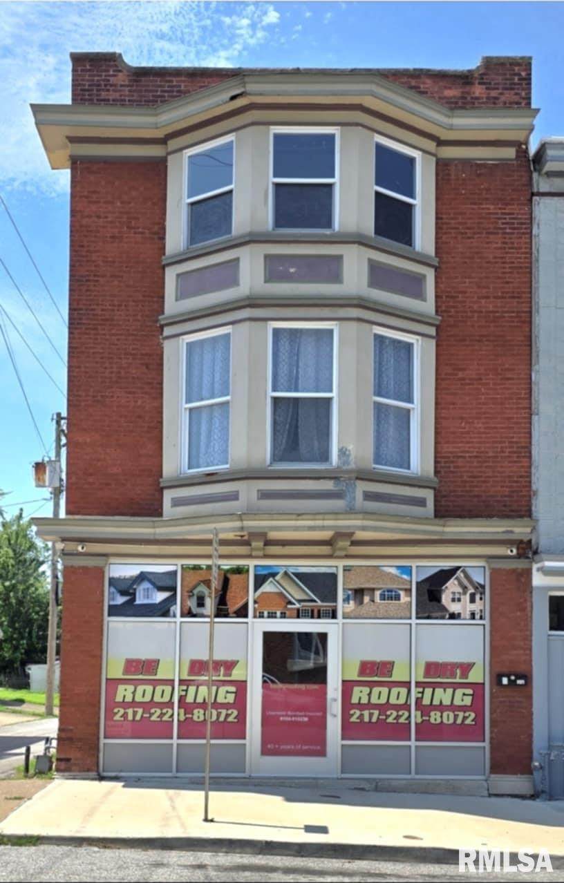 918 8TH Street - Photo 1