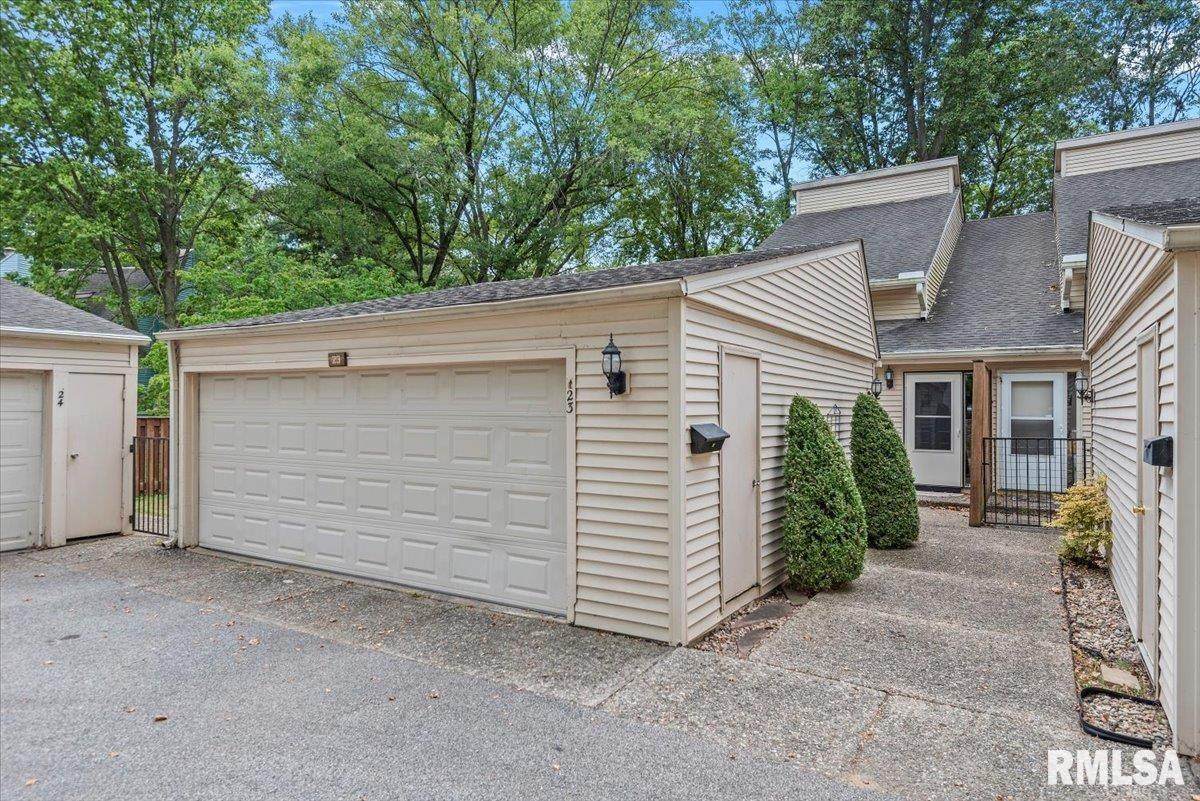 23 Country Place - Photo 1