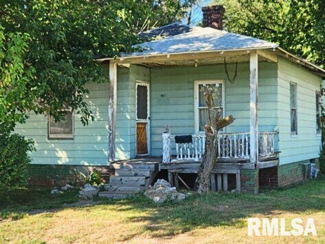 1901 Edwards Street - Photo 1