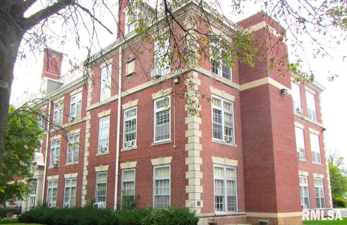 225 Clay Avenue - Photo 1