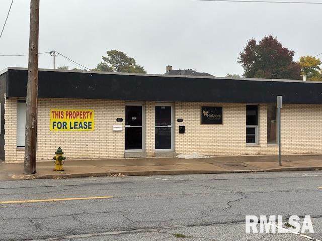 521 8TH Street - Photo 1