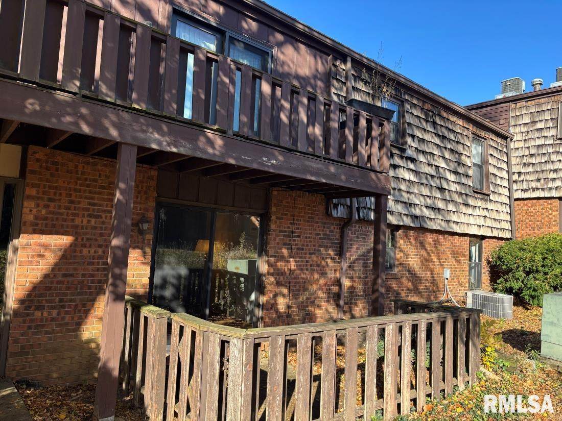 1921 Jeanette Lane - Photo 1