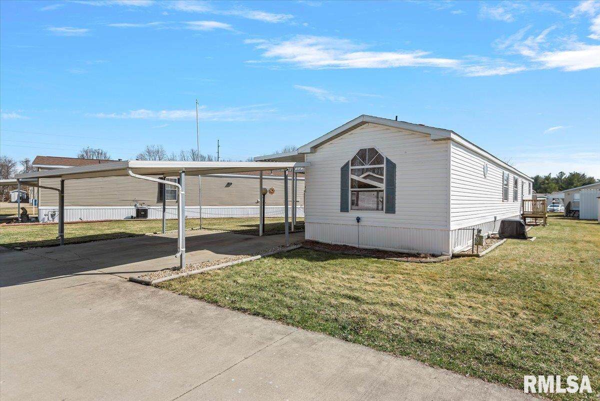 3319 Ridgewood Avenue - Photo 1