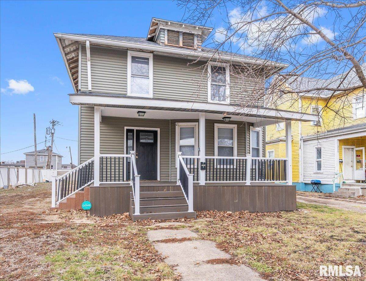 1215 5TH Street - Photo 1