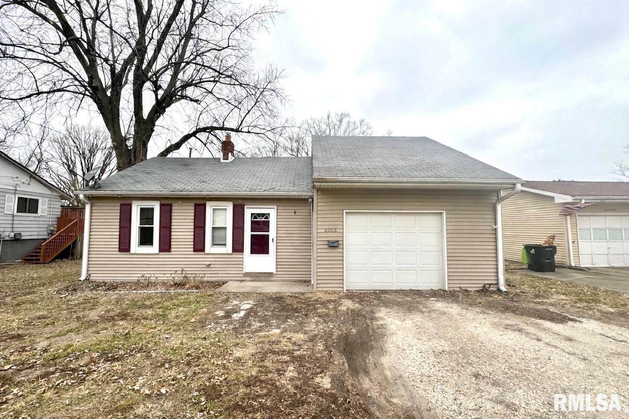 2006 Cedar Street - Photo 1