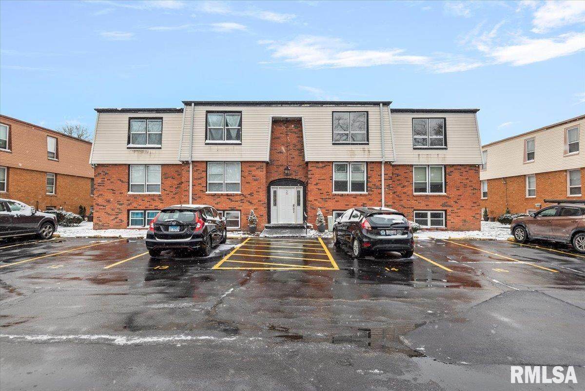 2651 Lawrence Avenue - Photo 1