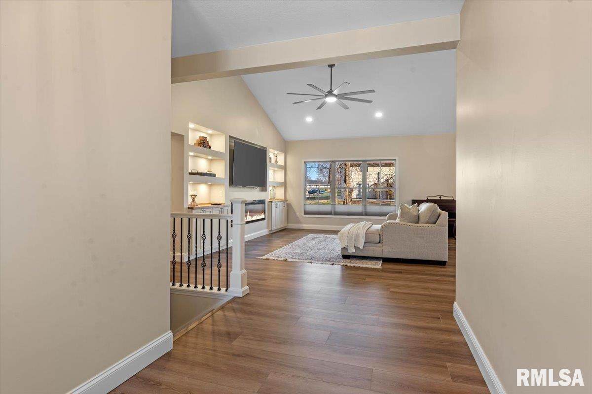 https://bt-photos.global.ssl.fastly.net/peoria/orig_boomver_1_CA1042473-1.jpg