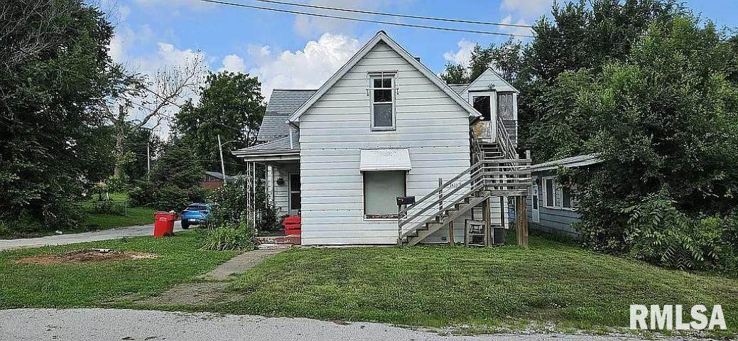 1613 6TH Street - Photo 1