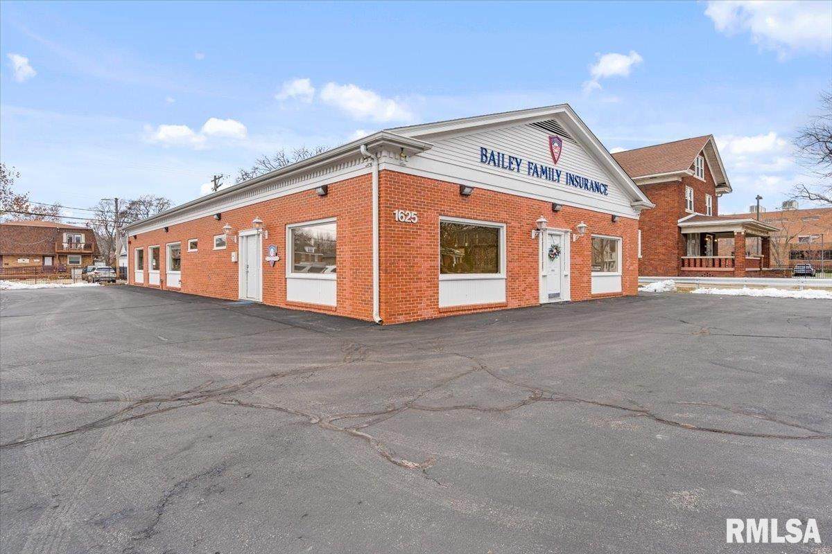 1625 6TH Street - Photo 1