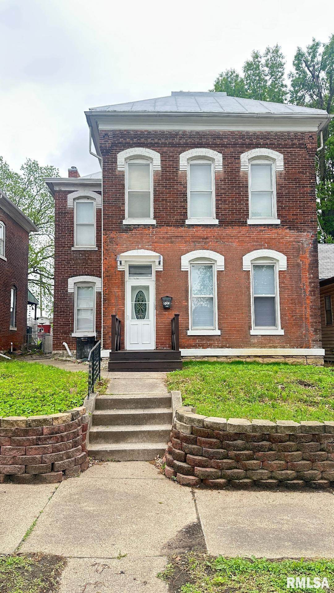 522 Adams Street - Photo 1