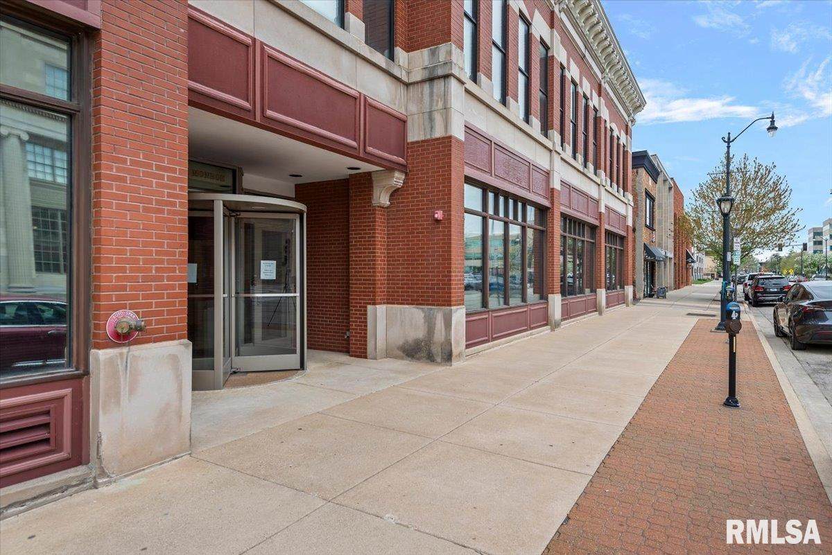 611 Monroe Street - Photo 1