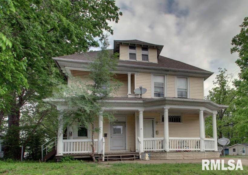 537 Locust Street - Photo 1